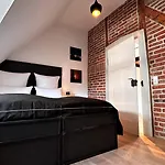 Historical Luxury Homes - Exclusive Selection