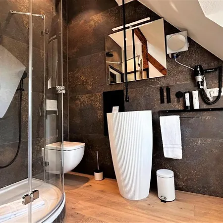 Historical Luxury Homes - Exclusive Selection *